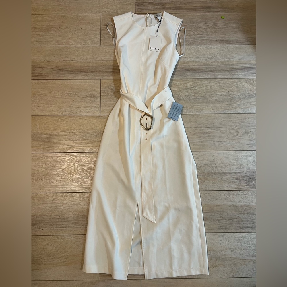 Luxely Cream Sleeveless Belted Dress Y10144M NWT Size 8